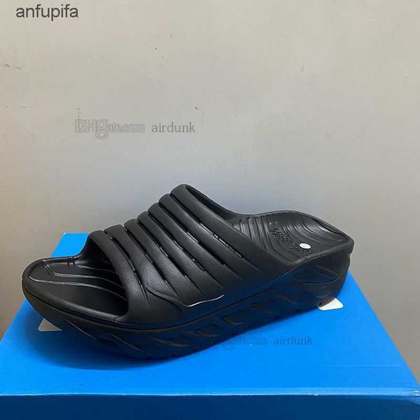 slippers hoka one men ora recovery slide black army green soothing mens slipper sandals leisure trend sand oxford yellow platform 2023
slippers hoka one men ora recovery slide black army green soothing mens slipper sandals leisure trend sand oxford yellow platform 2023