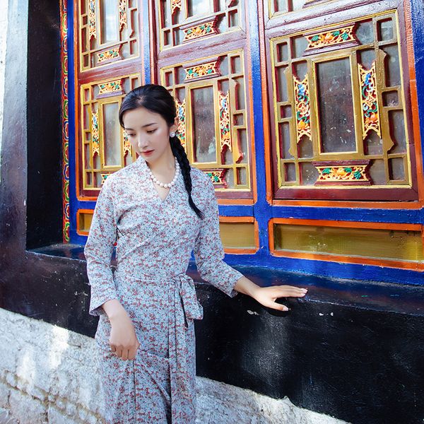 in orienttown 2023 new pink small fragmented flowers summer robe tibet qinghai tourist clothing women tibetan ethnic bola dress, Red
in orienttown 2023 new pink small fragmented flowers summer robe tibet qinghai tourist clothing women tibetan ethnic bola dress, Red