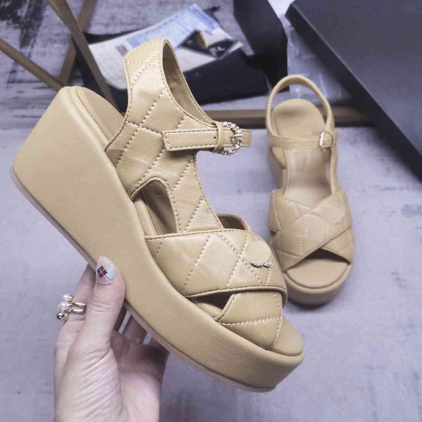 channel shoes fashion designer sandals leather high-heeled slippers women ccity classic flip-flops summer hfcghcv, Black
channel shoes fashion designer sandals leather high-heeled slippers women ccity classic flip-flops summer hfcghcv, Black