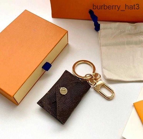 designer letter wallet keychain keyring fashion purse pendant car chain charm brown flower mini bag trinket gifts accessories no box, Slivery;golden
designer letter wallet keychain keyring fashion purse pendant car chain charm brown flower mini bag trinket gifts accessories no box, Slivery;golden