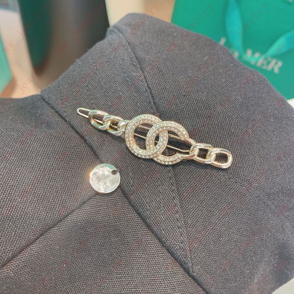 letters full drill hairpin, letters with chain design, vintage elements elegant noble texture, banquet, party, gifts, Golden;silver
letters full drill hairpin, letters with chain design, vintage elements elegant noble texture, banquet, party, gifts, Golden;silver