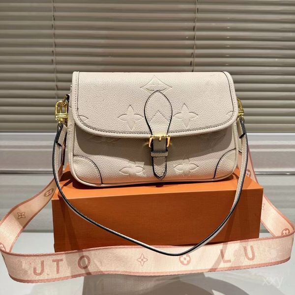 designer bags luxury handbag ladies fashion tote bag classic shouldered bag armpit embossed double shoulder strap metal chain leather high c
designer bags luxury handbag ladies fashion tote bag classic shouldered bag armpit embossed double shoulder strap metal chain leather high c