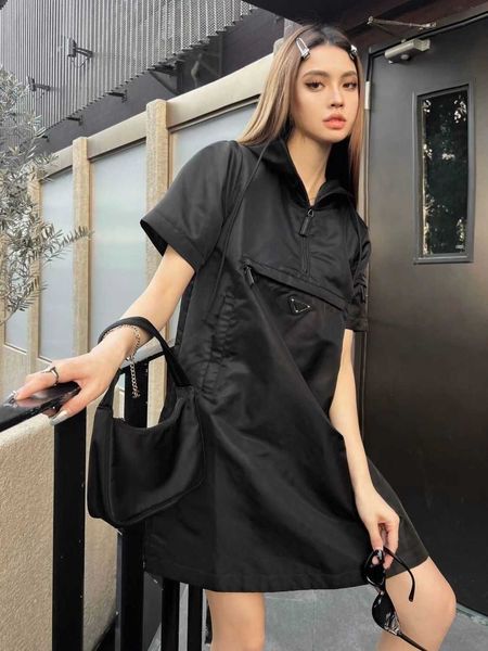 summer women's hooded casual fashion short-sleeved dress, nylon fabric comfortable anti-wrinkle, loose version of daily casual fashion., Black;gray
summer women's hooded casual fashion short-sleeved dress, nylon fabric comfortable anti-wrinkle, loose version of daily casual fashion., Black;gray