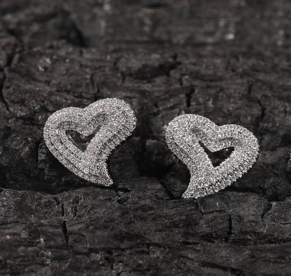 1 pair hip hop claw set cz stone bling ice out 3 layers heart stud earrings for men women lovers rapper jewelry3553245, Golden;silver
1 pair hip hop claw set cz stone bling ice out 3 layers heart stud earrings for men women lovers rapper jewelry3553245, Golden;silver