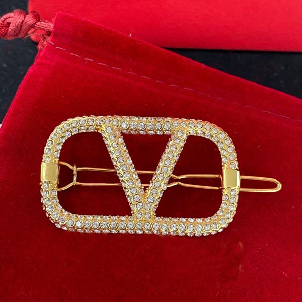 metal lettering flash drill hairpin, stylish high-grade side clip, gift, Golden;silver
metal lettering flash drill hairpin, stylish high-grade side clip, gift, Golden;silver