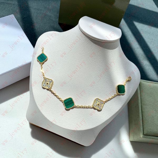 k gold lucky malachite pearl diamond bracelet, classic 5 flower series, gifts, Black
k gold lucky malachite pearl diamond bracelet, classic 5 flower series, gifts, Black