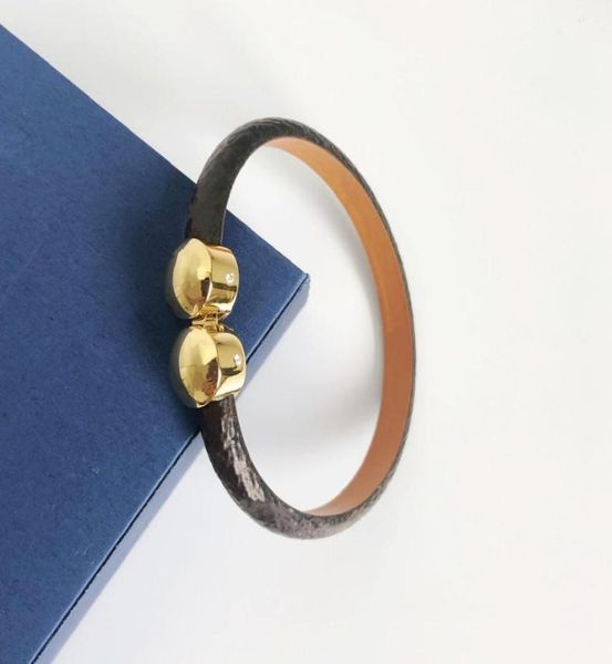 luxury jewelry feminine leather designer bracelet with gold heart brand logo on a high end elegant fashion bracelet holiday gift 13526950, Golden;silver
luxury jewelry feminine leather designer bracelet with gold heart brand logo on a high end elegant fashion bracelet holiday gift 13526950, Golden;silver