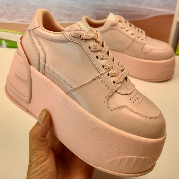 spring summer 2023 woman shoes fashion show beige leather low- platform sneaker 7 cm high rubber platform sole with oversize embossed f moti, Black
spring summer 2023 woman shoes fashion show beige leather low- platform sneaker 7 cm high rubber platform sole with oversize embossed f moti, Black
