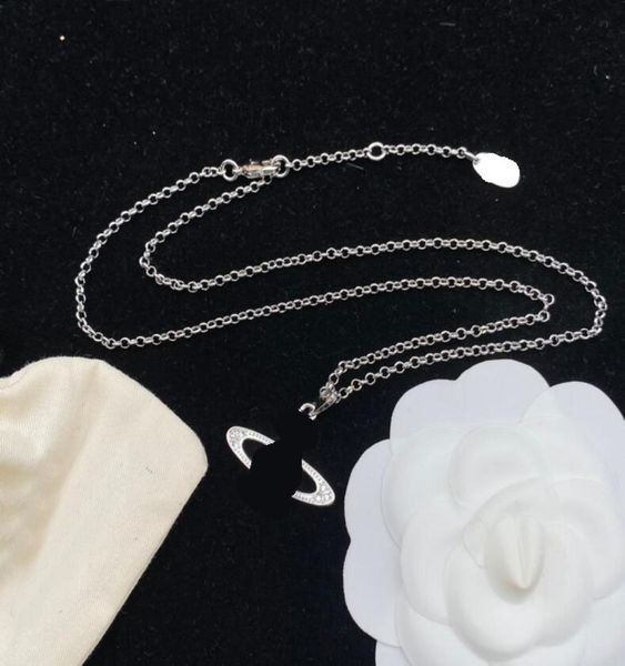 fashion silver chain diamond pendant necklace luxury jewelry woman party wedding engagement gift9192055
fashion silver chain diamond pendant necklace luxury jewelry woman party wedding engagement gift9192055