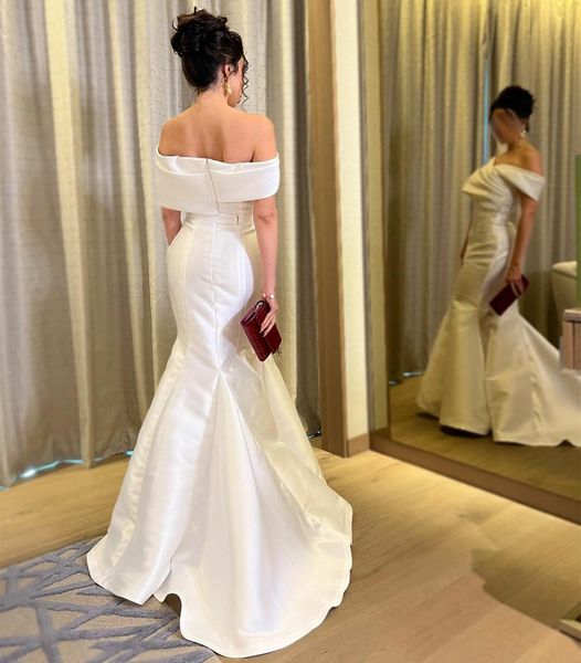 elegant long scalloped satin evening dresses mermaid ivory muslim sweep train pleats zipper back prom dress abendkleider for women, Black;red
elegant long scalloped satin evening dresses mermaid ivory muslim sweep train pleats zipper back prom dress abendkleider for women, Black;red