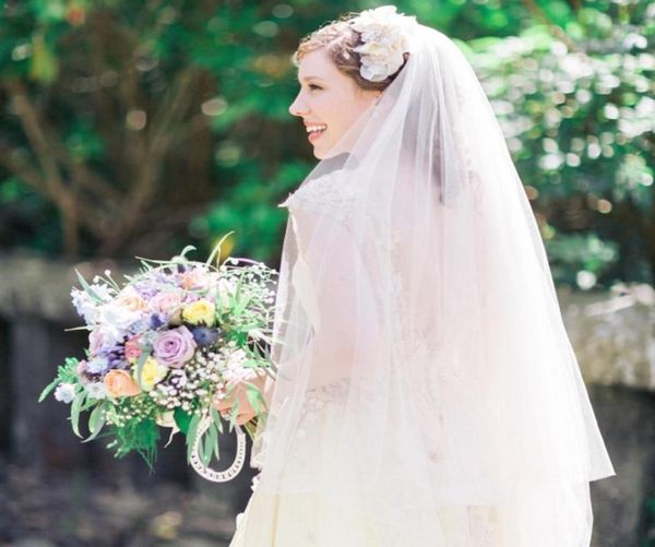 two layer cut edge ivory short wedding veils with metal comb bridal veil fashion 2016 white veil comb velo de novia tulle4162874, Black
two layer cut edge ivory short wedding veils with metal comb bridal veil fashion 2016 white veil comb velo de novia tulle4162874, Black