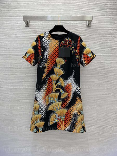 party dresses for women summer designer skirt diamond beaded color clash print micro waist a-line round neck short sleeve designers dress wo, Black;gray
party dresses for women summer designer skirt diamond beaded color clash print micro waist a-line round neck short sleeve designers dress wo, Black;gray