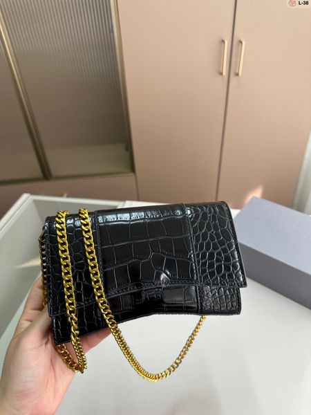 women chain shoulder crossbody bags lady purse messenger bag designer bag handbags wallets backpack female
women chain shoulder crossbody bags lady purse messenger bag designer bag handbags wallets backpack female