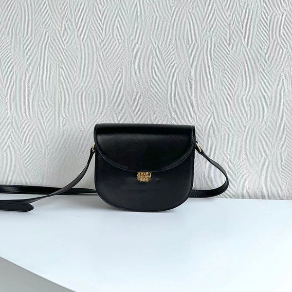 classic designer luxurys saddle totes bag teen triomphe flap crossbody detachable belt strap womens tote bags genuine leather arch armpit ba
classic designer luxurys saddle totes bag teen triomphe flap crossbody detachable belt strap womens tote bags genuine leather arch armpit ba