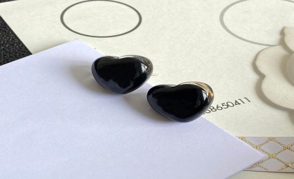 fashion brass charm accessories designer c symbol retro dangle heart earrings with paper card7511105, Golden
fashion brass charm accessories designer c symbol retro dangle heart earrings with paper card7511105, Golden