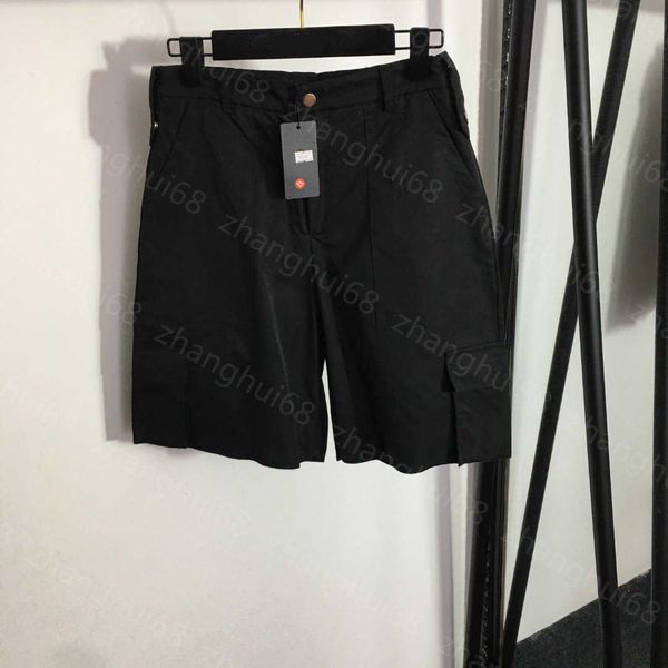 23ss womens designer clothing womens shorts letter triangle pocket high-waisted slimming cargo shorts women clothes, White;black
23ss womens designer clothing womens shorts letter triangle pocket high-waisted slimming cargo shorts women clothes, White;black