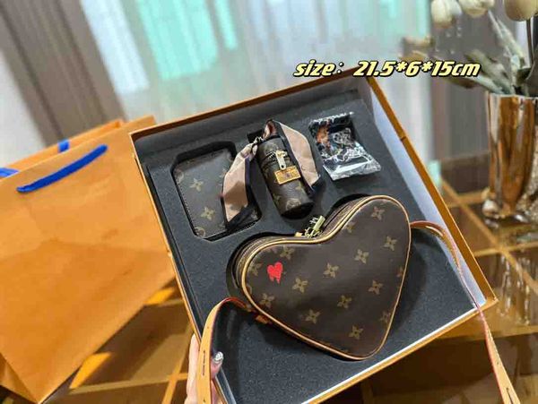 mini love bag pop my heart pouch designer shoulder cosmetic bag crossbody holder wallet quilted soft leather purse women's makeup bag
mini love bag pop my heart pouch designer shoulder cosmetic bag crossbody holder wallet quilted soft leather purse women's makeup bag