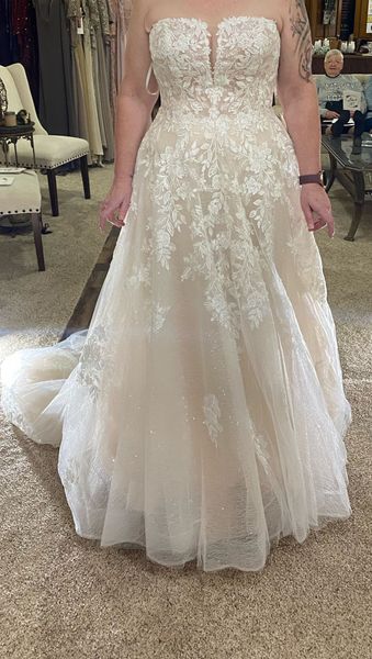 2023 new lace wedding dress sparking organza tulle strapless plus size wedding dress bridal gowns appliques ivory wedding gown vestidos de n, White
2023 new lace wedding dress sparking organza tulle strapless plus size wedding dress bridal gowns appliques ivory wedding gown vestidos de n, White