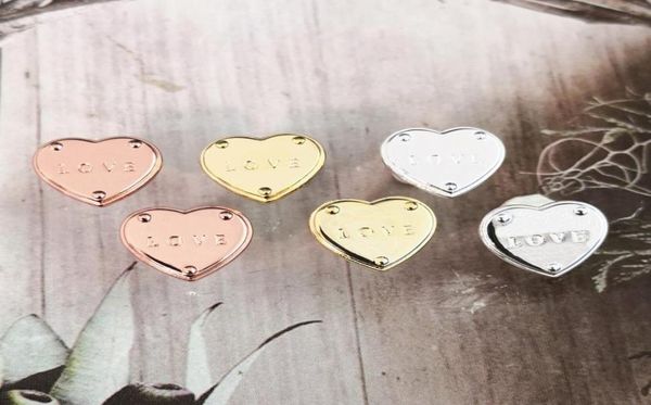 2022 new fashion stud earrings s925 silver classic earring enamel love shape heart diamond female designer earrings for women part3314692, Golden;silver
2022 new fashion stud earrings s925 silver classic earring enamel love shape heart diamond female designer earrings for women part3314692, Golden;silver