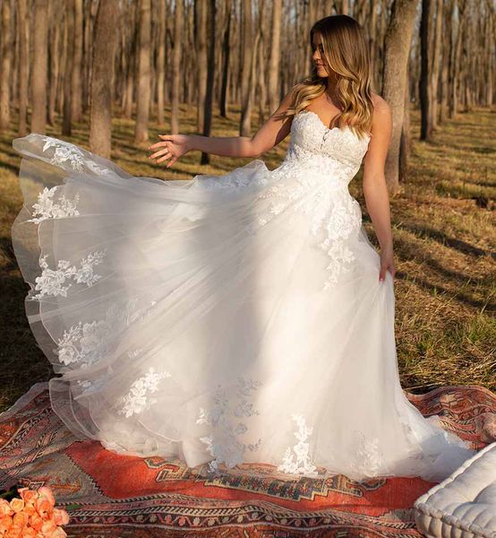 simple a line sweetheart ivory tulle appliqued lace bride dress sweep train elegant country wedding dress 2023 summer boho rustic wedding dr, White
simple a line sweetheart ivory tulle appliqued lace bride dress sweep train elegant country wedding dress 2023 summer boho rustic wedding dr, White