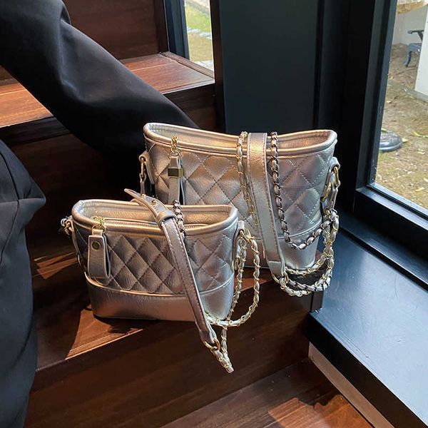 handbag designer 2023 xiaoxiangfeng one shoulder women's spring/summer texture lingge small ranger bag
handbag designer 2023 xiaoxiangfeng one shoulder women's spring/summer texture lingge small ranger bag