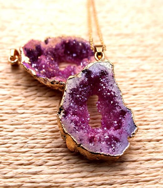 fashion jewelry natural stone agate crystal pendant irregular crystal hole electroplating bag side colorful sweater collar chain1674860, Red;brown
fashion jewelry natural stone agate crystal pendant irregular crystal hole electroplating bag side colorful sweater collar chain1674860, Red;brown