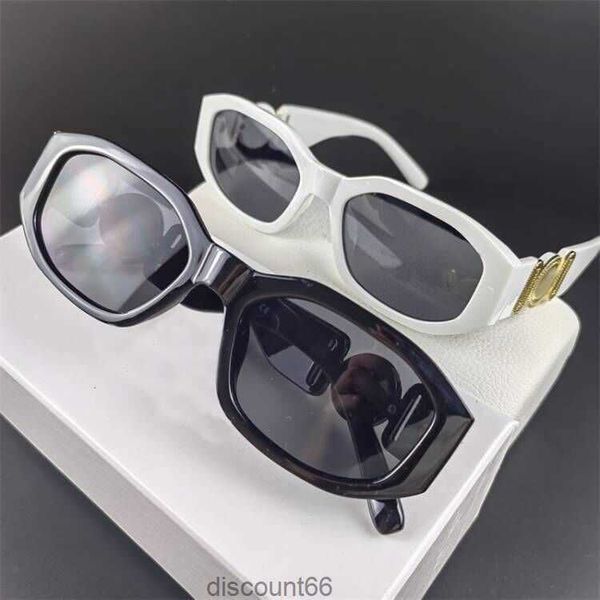 luxury designer sunglasses for women mens glasses polarized uv protectio lunette gafas de sol shades goggle with box beach sun small frame f, White;black
luxury designer sunglasses for women mens glasses polarized uv protectio lunette gafas de sol shades goggle with box beach sun small frame f, White;black
