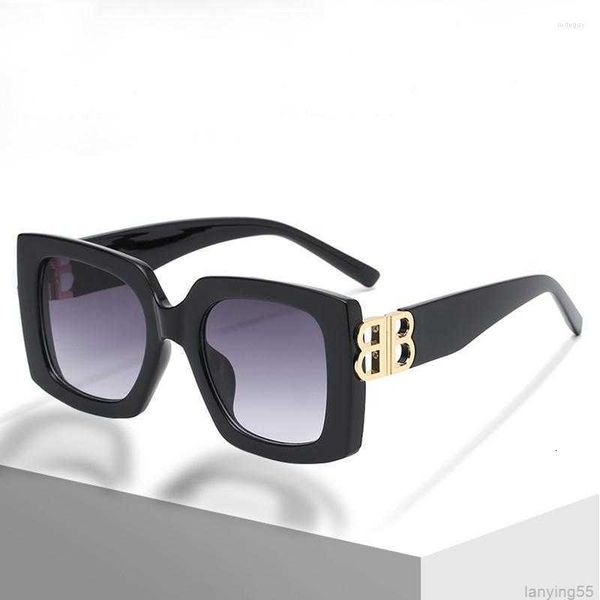 sunglasses fashion letter b glasses design square women trend vintage ladies sun uv400 high quality, White;black
sunglasses fashion letter b glasses design square women trend vintage ladies sun uv400 high quality, White;black