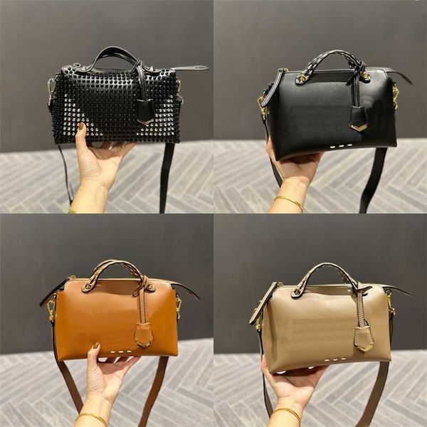 fbag evening bags boston designer luggage tote women shoulder bags luxurys handbag leather strap crossbody female handbags 220307/1122
fbag evening bags boston designer luggage tote women shoulder bags luxurys handbag leather strap crossbody female handbags 220307/1122