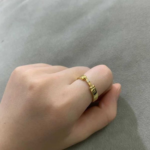 high version tiffay s925 all body sterling silver fashion versatile korean edition feel full of women's material ring with packaging
high version tiffay s925 all body sterling silver fashion versatile korean edition feel full of women's material ring with packaging