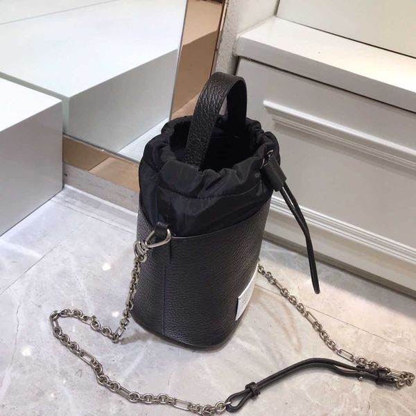 luxuries designers bag margiela magilla men and women's mm6 sheepskin cross-body shoulder waist bag chest bag cloud bag se61 w4wu
luxuries designers bag margiela magilla men and women's mm6 sheepskin cross-body shoulder waist bag chest bag cloud bag se61 w4wu