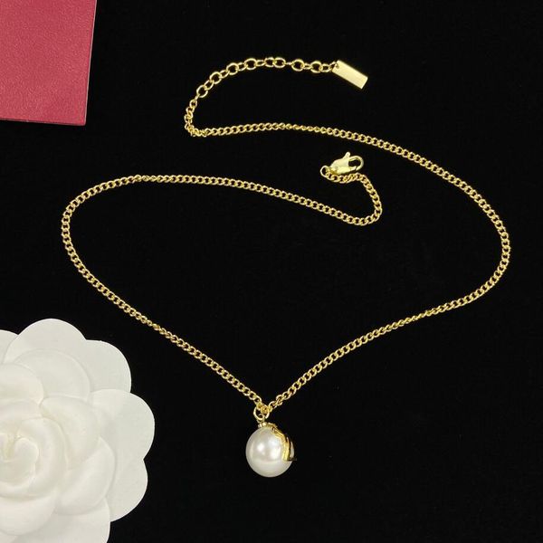 luxury designer necklace pearl pendant chain fashion women letter necklaces wedding jewelry accessories with box, Silver
luxury designer necklace pearl pendant chain fashion women letter necklaces wedding jewelry accessories with box, Silver
