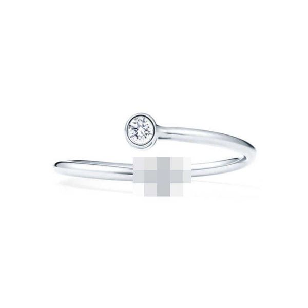 online celebrity small tiffay 925 sterling silver plated zircon three ring single geometrically simple and personalized original packaging
online celebrity small tiffay 925 sterling silver plated zircon three ring single geometrically simple and personalized original packaging