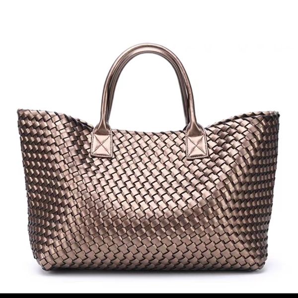 luxury handbag designer bag the tote bag shouder crossbody bags leather women bag braid leather bags handbag designer lady clutch purse shou
luxury handbag designer bag the tote bag shouder crossbody bags leather women bag braid leather bags handbag designer lady clutch purse shou
