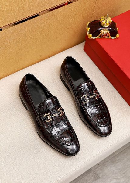2023 men dress shoes elegant designer formal fashion wedding party flats men's brand casual snakeskin walking loafers size 38-45, Black
2023 men dress shoes elegant designer formal fashion wedding party flats men's brand casual snakeskin walking loafers size 38-45, Black