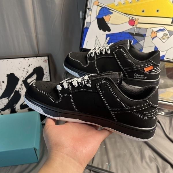 classic low casual flat shoes designer sneakers fashion comfortable lace-up leisure outdoor non-slip men women skateboard trainers, Black
classic low casual flat shoes designer sneakers fashion comfortable lace-up leisure outdoor non-slip men women skateboard trainers, Black