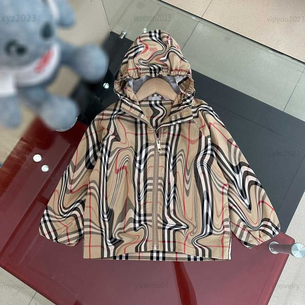 2023 designer baby clothes cross stripe full print kids hooded jacket size 100-160 cm fashion child long sleeved zipper coat, Blue;gray
2023 designer baby clothes cross stripe full print kids hooded jacket size 100-160 cm fashion child long sleeved zipper coat, Blue;gray