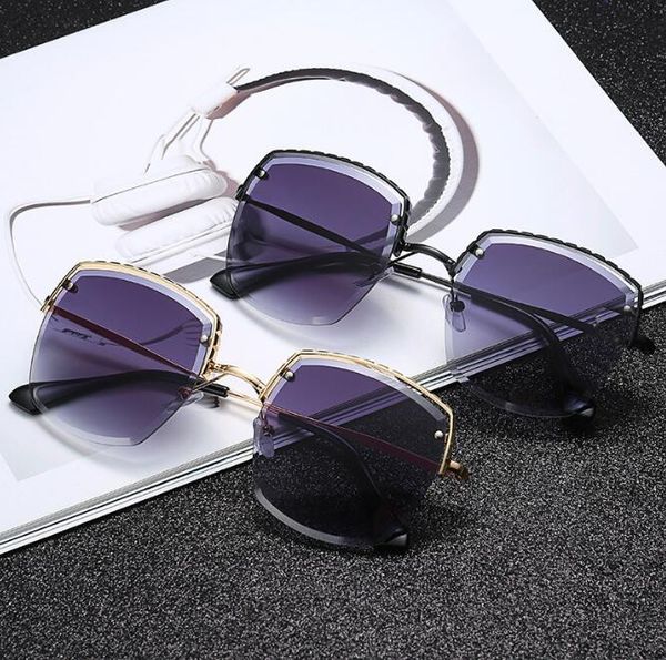men and women fashion designer brand sunglasses classic sports driving glasses goggles outdoor beach sports uv sunglasses, White;black
men and women fashion designer brand sunglasses classic sports driving glasses goggles outdoor beach sports uv sunglasses, White;black