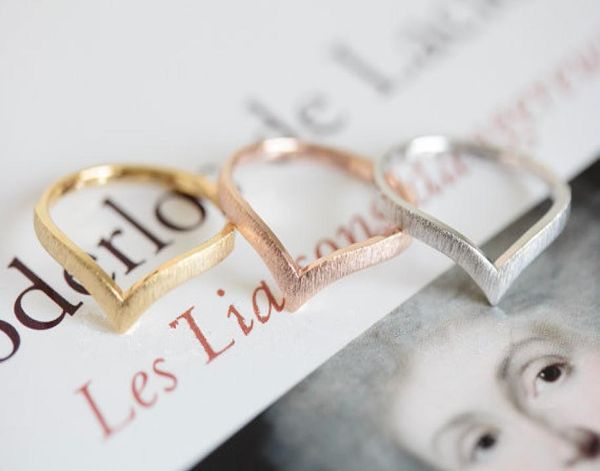fashion big 'v' ring,surface of the drawing rings for women 18k gold plated rings3689477, Golden;silver
fashion big 'v' ring,surface of the drawing rings for women 18k gold plated rings3689477, Golden;silver