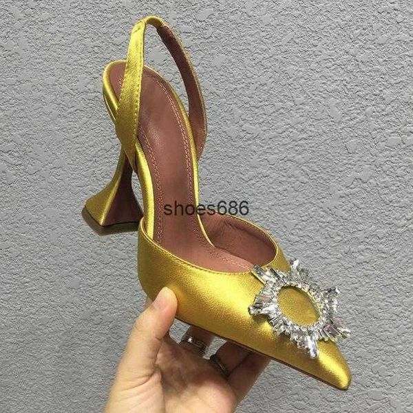 luxury designer sandals high heeled shoes amina muaddi begum bow crystal-embellished buckle pointed toesl sunflower sandal summer footwear 1, Black
luxury designer sandals high heeled shoes amina muaddi begum bow crystal-embellished buckle pointed toesl sunflower sandal summer footwear 1, Black
