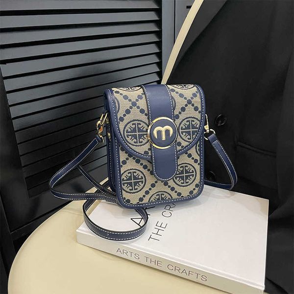 handbag designer 2023 premium korean luxury women's versatile outgoing crossbody shoulder commuting mobile bag
handbag designer 2023 premium korean luxury women's versatile outgoing crossbody shoulder commuting mobile bag