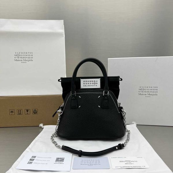 argiela mm6 majira totes hangbag glam slam hobo women's sheepskin style leather cloud bag single shoulder underarm bag a1o6
argiela mm6 majira totes hangbag glam slam hobo women's sheepskin style leather cloud bag single shoulder underarm bag a1o6
