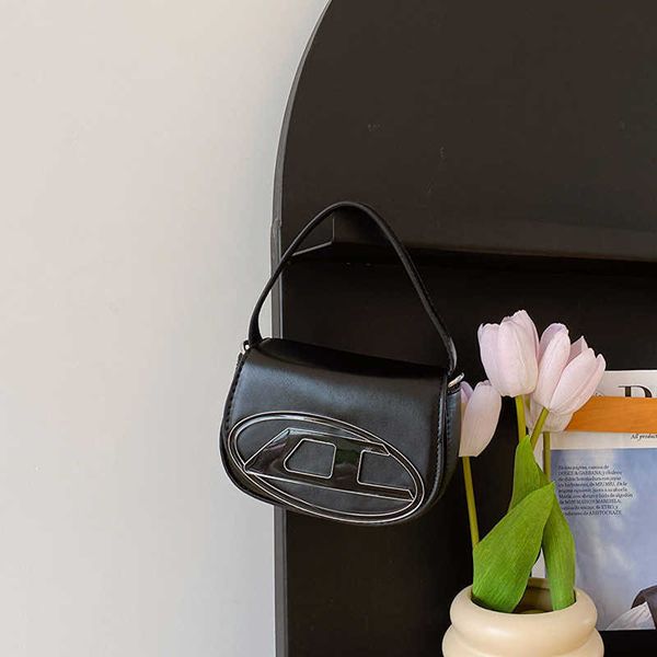 handbag designer 2023 new niche design sense dingdang women's single shoulder underarm crossbody bag
handbag designer 2023 new niche design sense dingdang women's single shoulder underarm crossbody bag