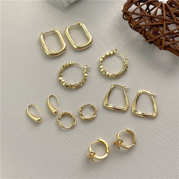 new light luxury gold earrings, earstuds, women's fashion versatile earrings, suitable for women and girls luxury brand designer jewelr, Golden;silver
new light luxury gold earrings, earstuds, women's fashion versatile earrings, suitable for women and girls luxury brand designer jewelr, Golden;silver