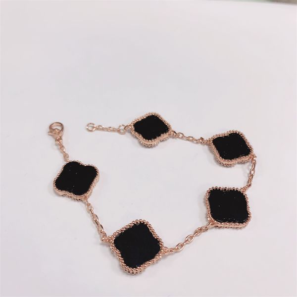 luxury bracelet designer van or cleef women's chain bracelets elegant gold and silver bracelets fashion women's letter pendant wed, Golden;silver
luxury bracelet designer van or cleef women's chain bracelets elegant gold and silver bracelets fashion women's letter pendant wed, Golden;silver