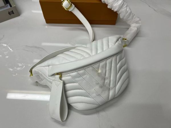 classic designer fashion waistpack made of sheepskin embroidered threadsuper soft delicateluxuryeternal elegant and low key feel 
classic designer fashion waistpack made of sheepskin embroidered threadsuper soft delicateluxuryeternal elegant and low key feel