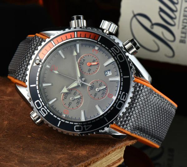 2023 ome 40mm new designer movement watches men luxury mens watch multi-function chronograph montre clocks multifunctional watch, Slivery;brown
2023 ome 40mm new designer movement watches men luxury mens watch multi-function chronograph montre clocks multifunctional watch, Slivery;brown