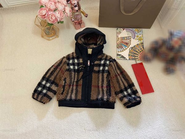 2023 designer baby clothes kids hooded lamb wool jacket size 100-160 cm fashion crossbanding child long sleeved zipper coat, Blue;gray
2023 designer baby clothes kids hooded lamb wool jacket size 100-160 cm fashion crossbanding child long sleeved zipper coat, Blue;gray