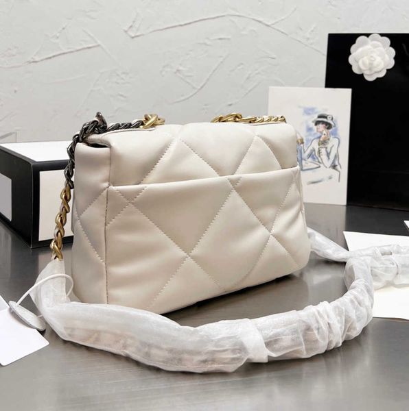 diamond lattice bag v-shape rhombic bags messenger luxurys designers quality women knitting chains thread handbags mother cossbody wallet
diamond lattice bag v-shape rhombic bags messenger luxurys designers quality women knitting chains thread handbags mother cossbody wallet