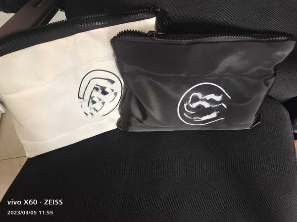 handbag designer 2023 xiaoxiang makeup down cotton new high large capacity portable storage bag
handbag designer 2023 xiaoxiang makeup down cotton new high large capacity portable storage bag